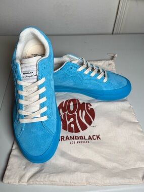 Brandblack Los Angeles Sky Blue Suede Sneakers 9.5 w. 8men